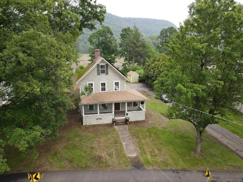 106 N Main St, South Deerfield - $395,000