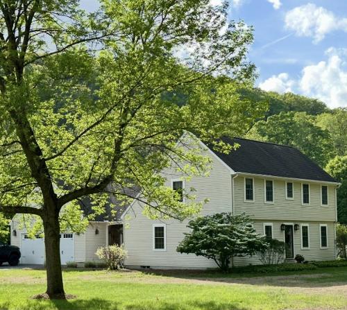 248 Stillwater Rd, Deerfield