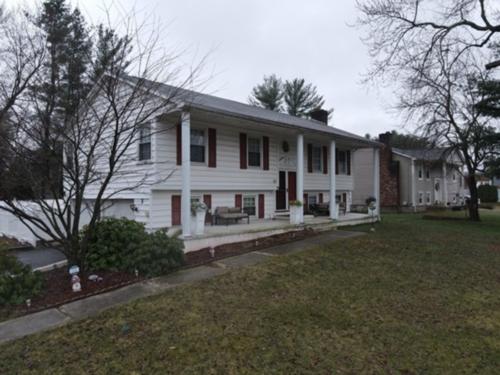 117 Silver St, Agawam - $355,000